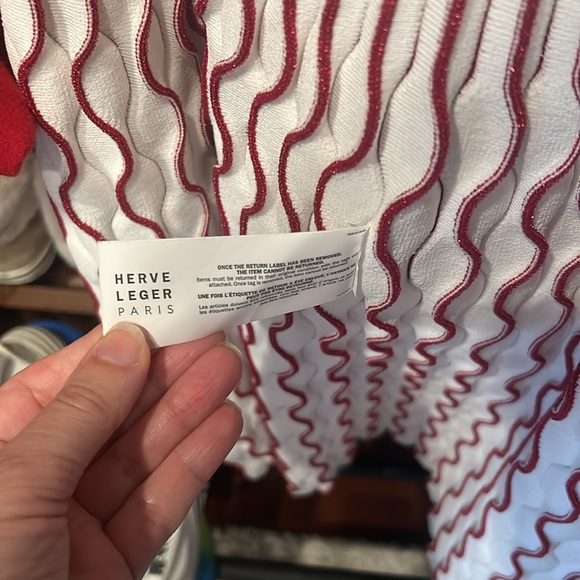 Herve Leger size M off white and shimmery red fit and flare dress knee length - Picture 14 of 15